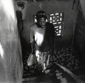 Image du film "Saï Saï By, dans les Tapats de Dakar" 1995 © Bouna Medoune Seye / Revue Noire
