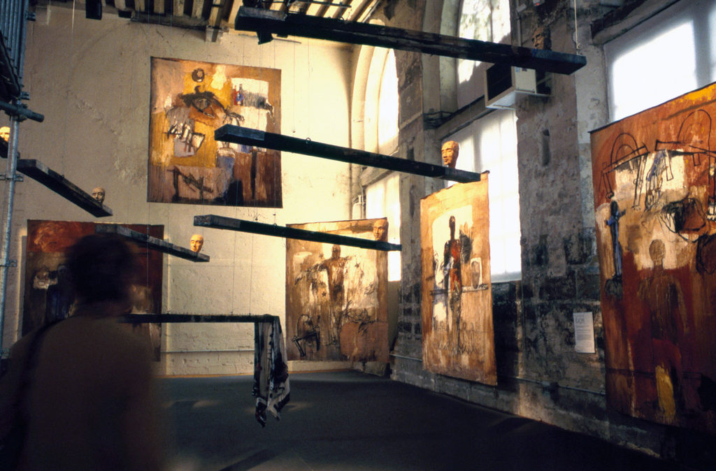"Suites Africaines" exposition Revue Noire, Paris 1997 - Peintures et installation de Mohammed Kacimi (Maroc)